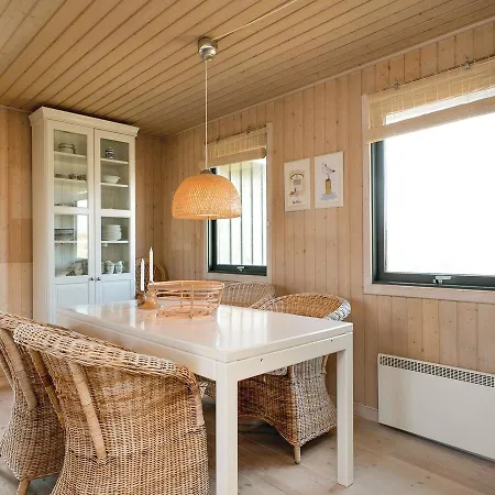 Prázdninový dům Three-bedroom Holiday In Blokhus