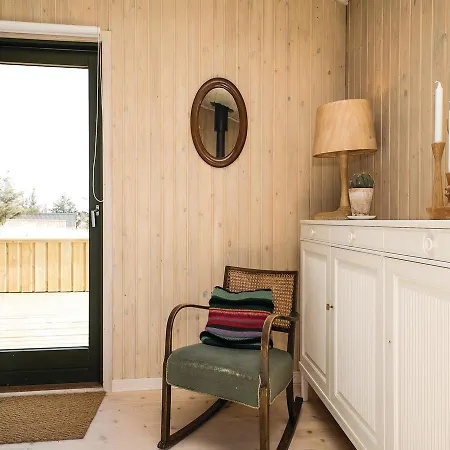 Three-bedroom Holiday In Prázdninový dům Blokhus