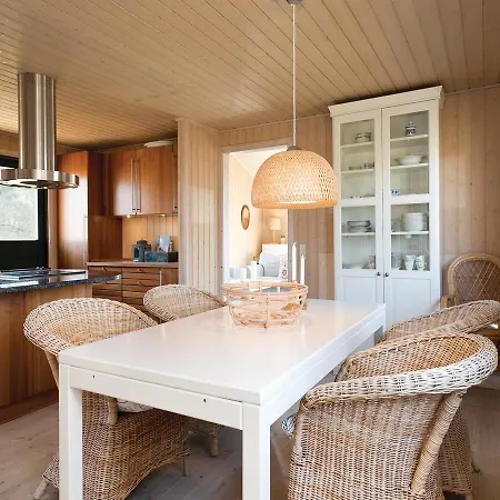 Prázdninový dům Three-bedroom Holiday In
