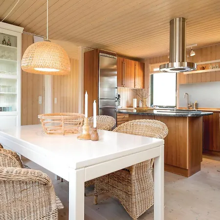 Three-bedroom Holiday In * Blokhus