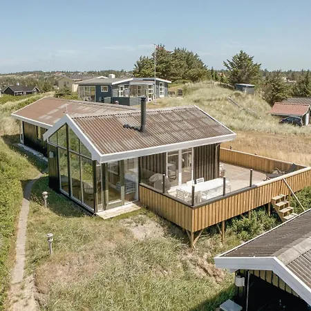 Three-bedroom Holiday In Prázdninový dům *