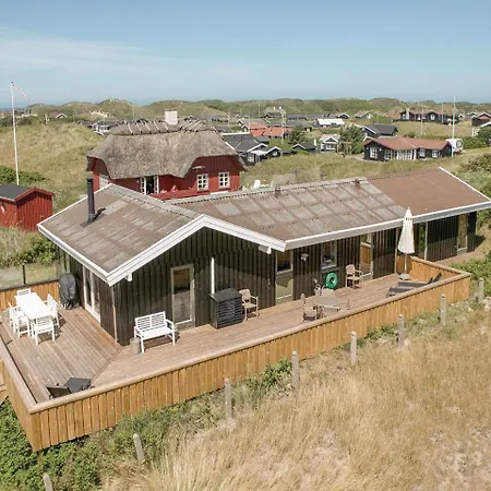 Three-bedroom Holiday In *